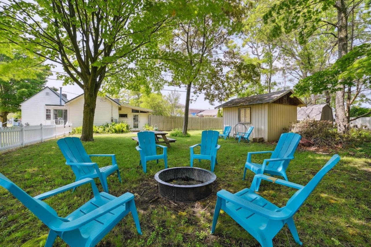 Boyne City Cottage Walk To Downtown And Lake! Exterior photo