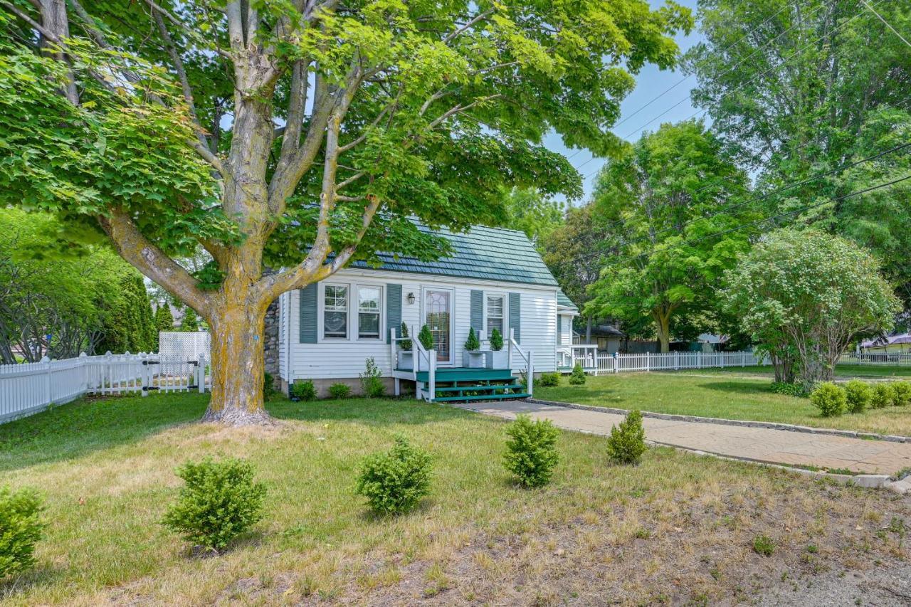 Boyne City Cottage Walk To Downtown And Lake! Exterior photo