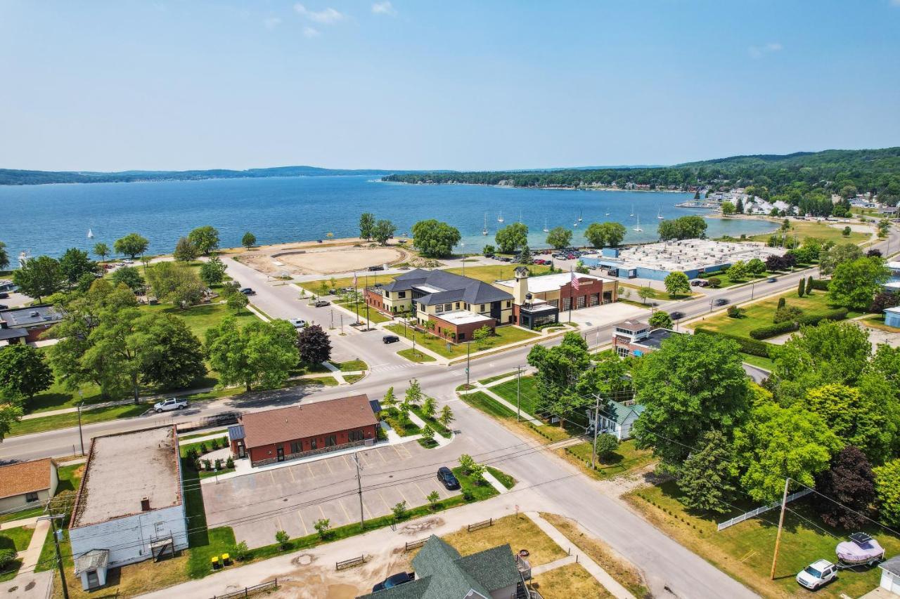 Boyne City Cottage Walk To Downtown And Lake! Exterior photo
